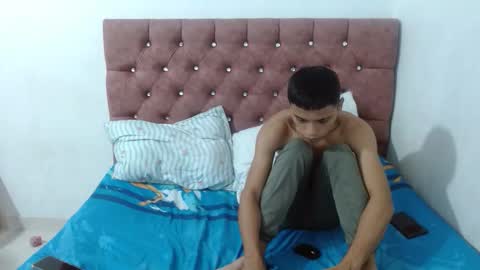 luciana_rober online show from January 11, 2026, 10:15 pm