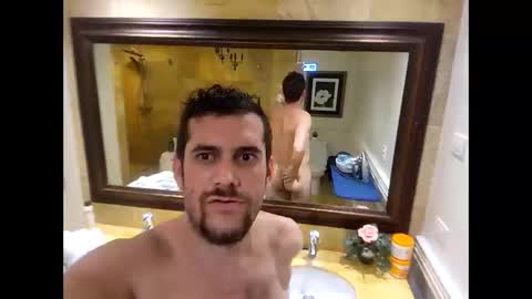 Snapshot of lucianopc chatting on October 13, 2025, 10:32 pm lucianopc online show from October 13, 2025, 10:32 pm