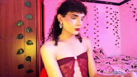 Snapshot of lucianromeo17 chatting on September 22, 2025, 4:36 am Lucy or Lucian 3 Come to my social Links3 online show from September 22, 2025, 4:36 am