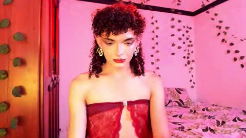 Snapshot of lucianromeo17 chatting on September 30, 2025, 3:33 am Lucy or Lucian 3 Come to my social Links3 online show from September 30, 2025, 3:33 am