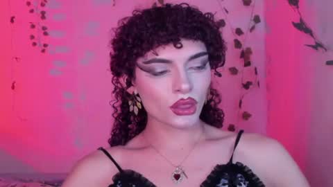 Snapshot of lucianromeo17 chatting on July 4, 2026, 6:19 am Lucy or Lucian 3 Come to my social Links3 online show from July 4, 2026, 6:19 am