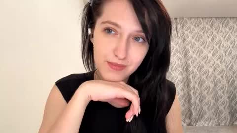 Mary online show from October 28, 2025, 4:09 pm