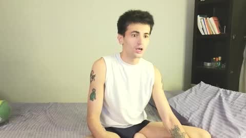 Angelok online show from October 5, 2025, 6:56 am