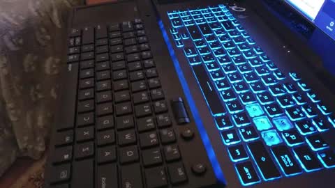 Angelok online show from May 9, 2026, 7:08 pm