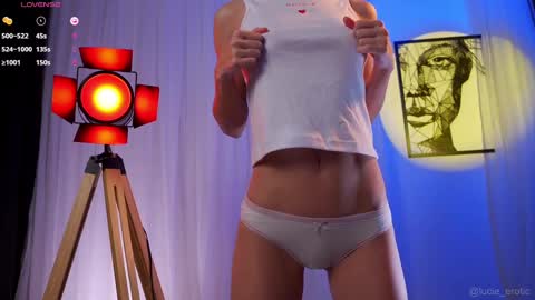 Snapshot of lucie_beltran chatting on February 25, 2025, 6:09 pm Next stream start at 1500hs GTM-3 online show from February 25, 2025, 6:09 pm