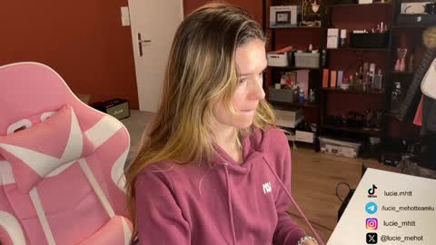 Lucie hot follow me on  online show from December 3, 2024, 10:50 am