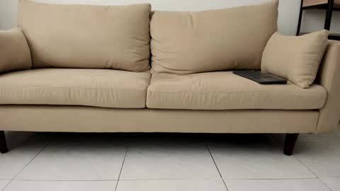 Snapshot of lucie_oude_ chatting on January 31, 2025, 9:05 pm Lucie online show from January 31, 2025, 9:05 pm