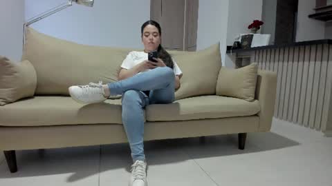 Snapshot of lucie_oude_ chatting on July 3, 2026, 11:00 pm Lucie online show from July 3, 2026, 11:00 pm