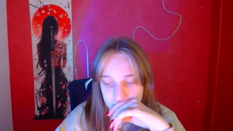 Lucie online show from December 3, 2025, 11:14 pm