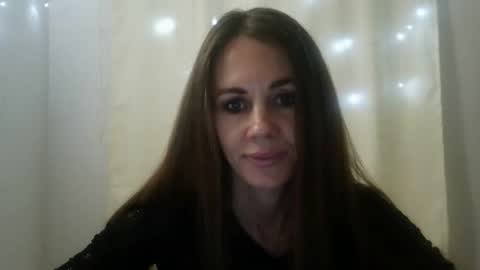 LucieMack online show from October 19, 2025, 6:41 pm
