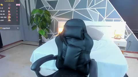 Lucy  online show from February 28, 2025, 5:37 pm