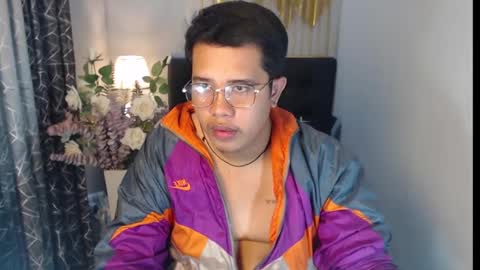 Snapshot of luciferhotcum chatting on February 1, 2025, 4:33 pm Luciferhotcum online show from February 1, 2025, 4:33 pm