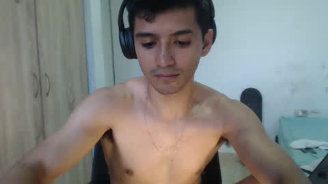 Snapshot of lucifferr_ chatting on January 22, 2025, 10:48 pm leonel online show from January 22, 2025, 10:48 pm