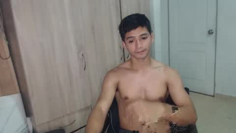 Snapshot of lucifferr_ chatting on February 12, 2025, 8:16 am leonel online show from February 12, 2025, 8:16 am