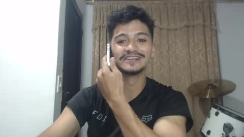 Snapshot of lucifferr_ chatting on December 14, 2025, 11:09 pm leonel online show from December 14, 2025, 11:09 pm