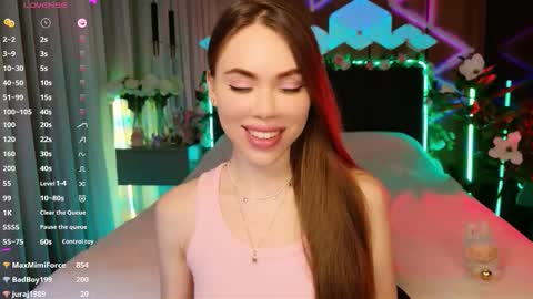 MimiFors online show from November 13, 2025, 6:18 pm