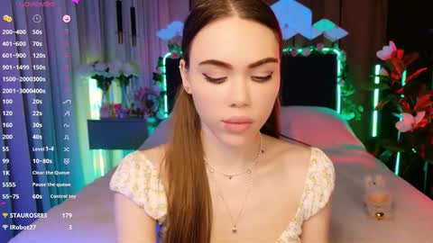 MimiFors online show from November 20, 2025, 4:51 pm