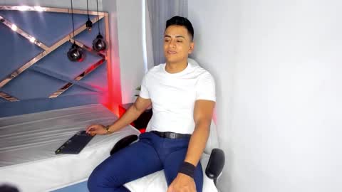 Leo online show from November 27, 2025, 11:45 am