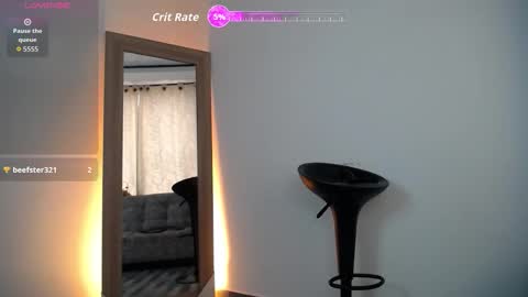 luciiana online show from December 14, 2025, 3:39 pm