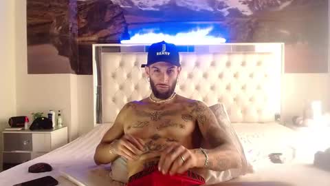 luciifer_hills online show from December 27, 2024, 3:15 pm