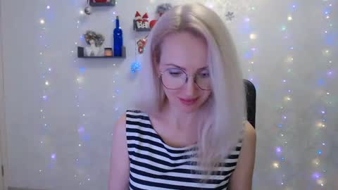 Snapshot of luckcristal chatting on January 8, 2025, 5:59 pm Arina online show from January 8, 2025, 5:59 pm