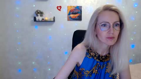 Snapshot of luckcristal chatting on May 22, 2026, 5:29 pm Arina online show from May 22, 2026, 5:29 pm