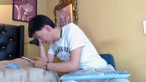 luckk_ online show from April 4, 2026, 5:06 am