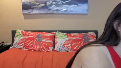 luckylee1992 online show from October 28, 2025, 7:12 am