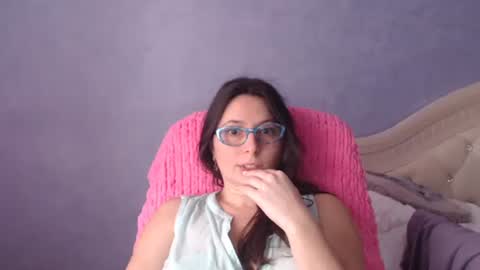 luckylinda23 online show from February 21, 2026, 10:27 am
