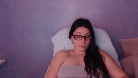luckylinda23 online show from May 20, 2026, 9:43 pm