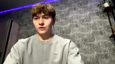 Ricky online show from November 21, 2025, 10:19 pm