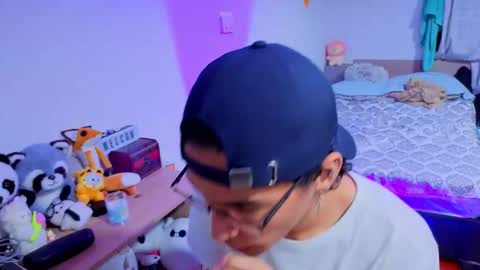 Lu Independent Model online show from September 17, 2025, 6:04 am