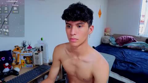 Lu Independent Model online show from November 16, 2025, 9:20 pm