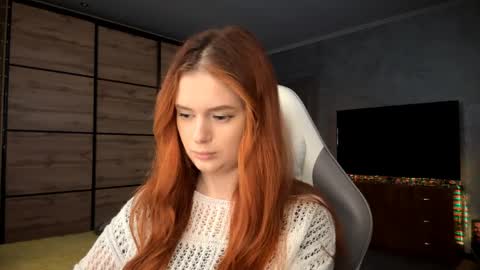 Snapshot of lucretiareisen chatting on April 7, 2026, 3:12 pm EmmaEmbers online show from April 7, 2026, 3:12 pm