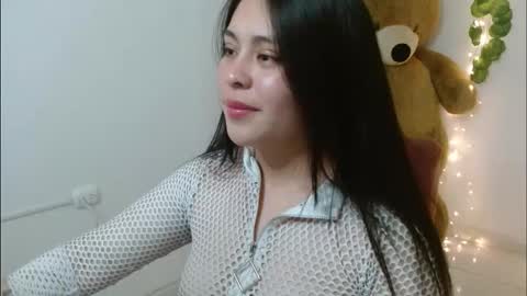 lucy1609 online show from September 25, 2025, 8:23 pm