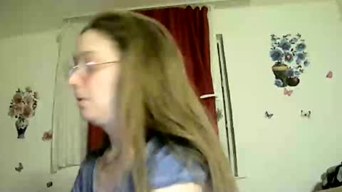 Snapshot of lucy_angel5 chatting on February 10, 2025, 9:04 pm Lucy online show from February 10, 2025, 9:04 pm