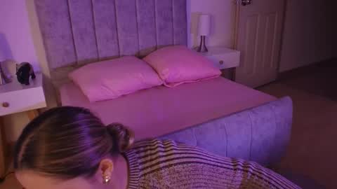 lucy online show from March 29, 2026, 3:39 am