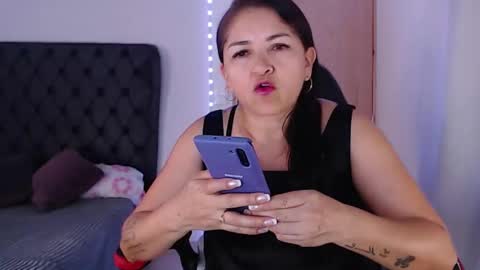 Snapshot of lucy_chanel chatting on December 9, 2024, 9:37 pm lucy online show from December 9, 2024, 9:37 pm