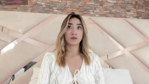 lucy_davies_ online show from May 30, 2026, 11:29 am
