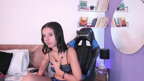 Snapshot of lucy_ferreiraa chatting on March 11, 2025, 4:21 am Your Lucy online show from March 11, 2025, 4:21 am