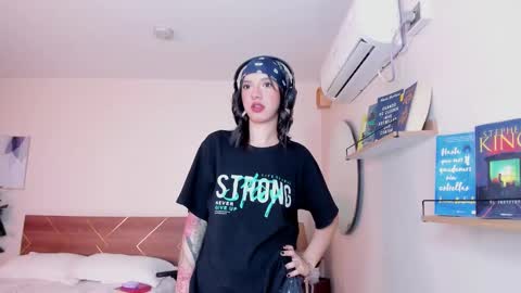 Snapshot of lucy_ferreiraa chatting on September 25, 2025, 4:38 am Your Lucy online show from September 25, 2025, 4:38 am