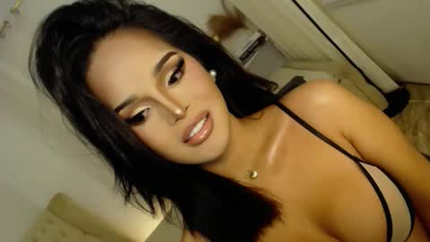    MONA    online show from December 3, 2025, 5:33 pm