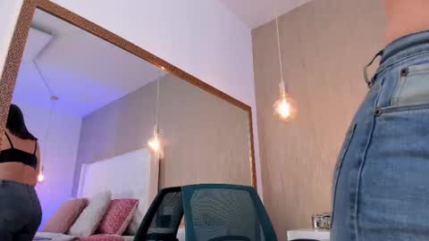 Lucy online show from September 29, 2025, 1:27 pm