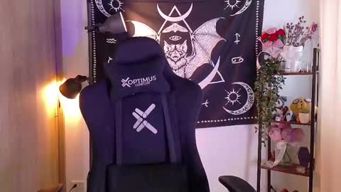 Snapshot of lucy_meoww chatting on February 21, 2025, 9:54 pm lucy meoww online show from February 21, 2025, 9:54 pm