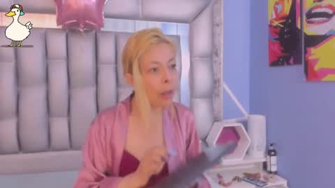  SleepyAbuela online show from November 8, 2025, 2:39 pm