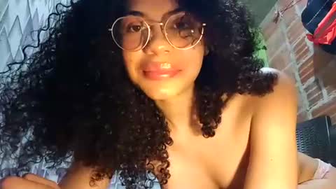 Lucia online show from November 28, 2025, 3:09 am