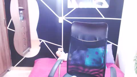 LUCY online show from January 18, 2025, 9:45 pm