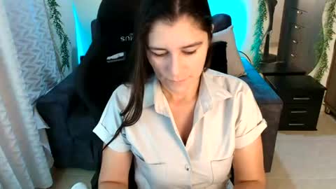 Snapshot of lucyli_ chatting on July 15, 2026, 10:53 am LUCY online show from July 15, 2026, 10:53 am