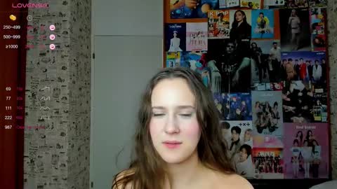 Lucy Rose online show from October 13, 2025, 4:18 pm