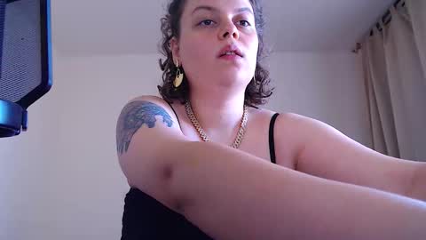 Call me Lucy online show from October 8, 2025, 9:18 am